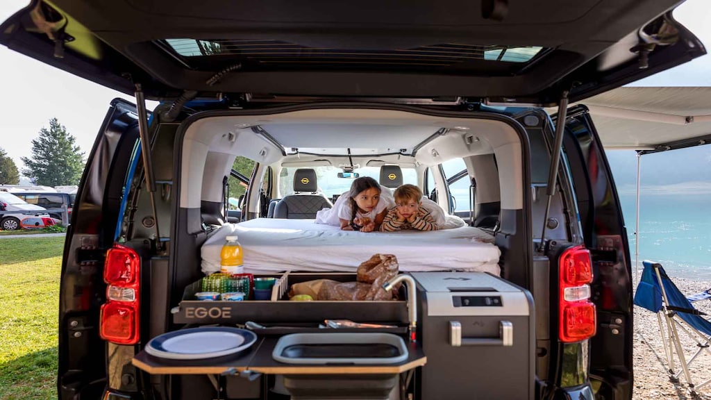 Camper Van von Opel fr Camping und Ferien