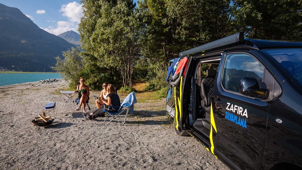 Zafira Silvaplana am See mit Leuten
